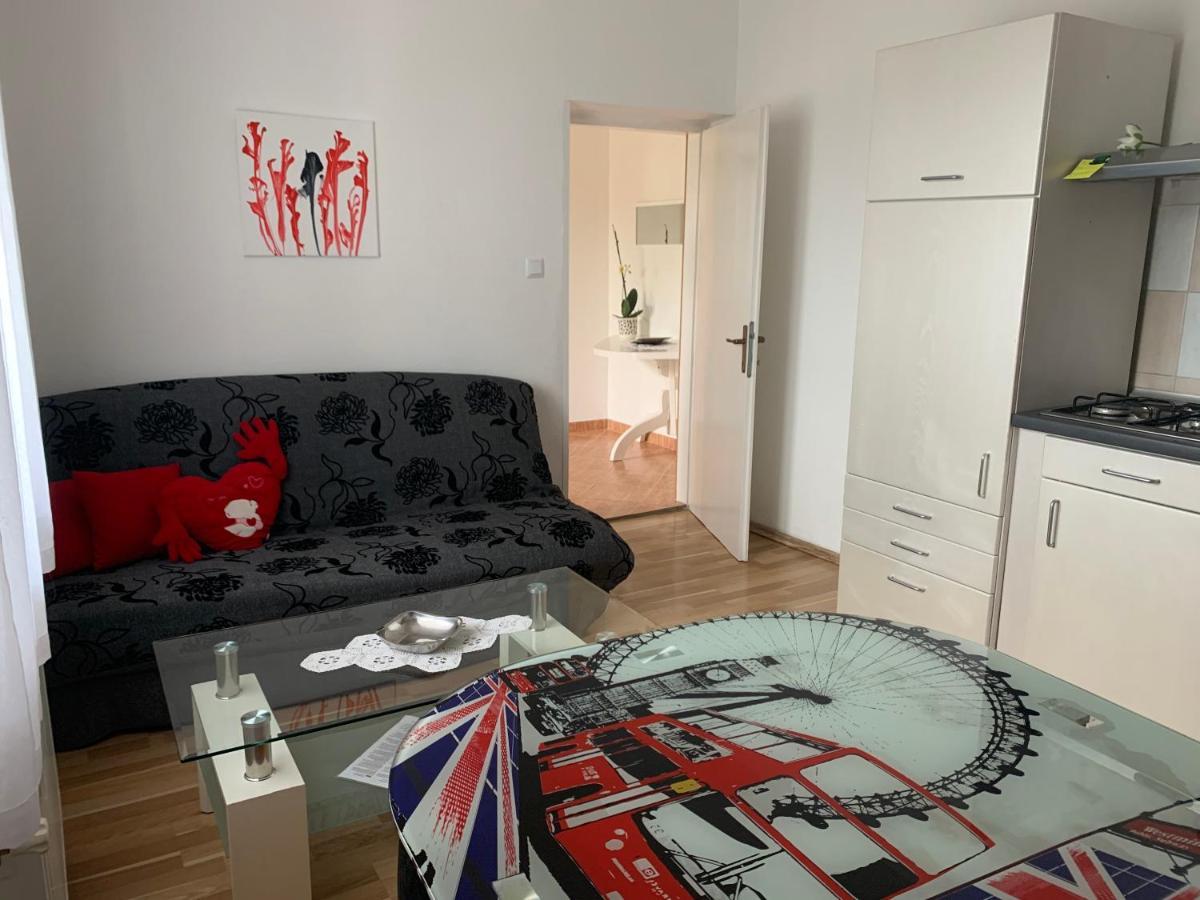 Apartmani Spomenka Seline Exteriör bild