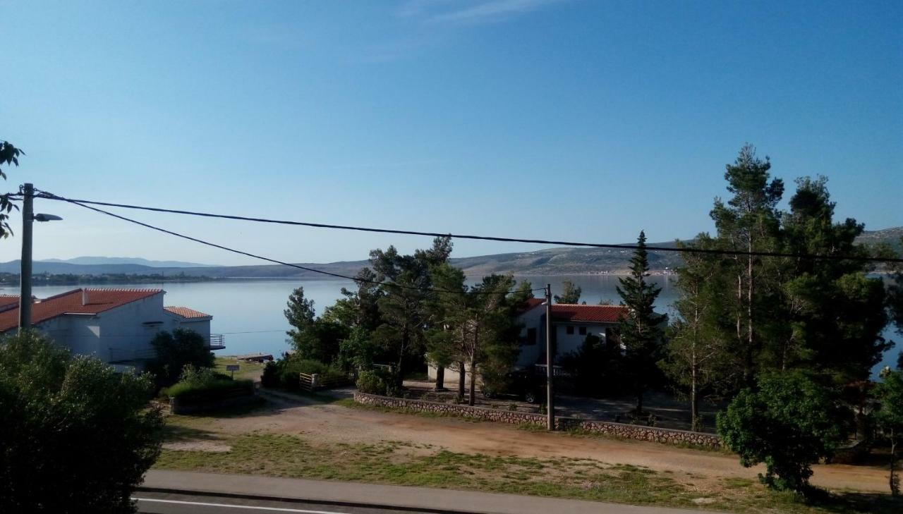 Apartmani Spomenka Seline Exteriör bild