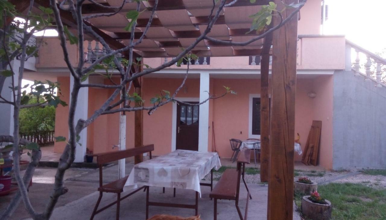 Apartmani Spomenka Seline Exteriör bild