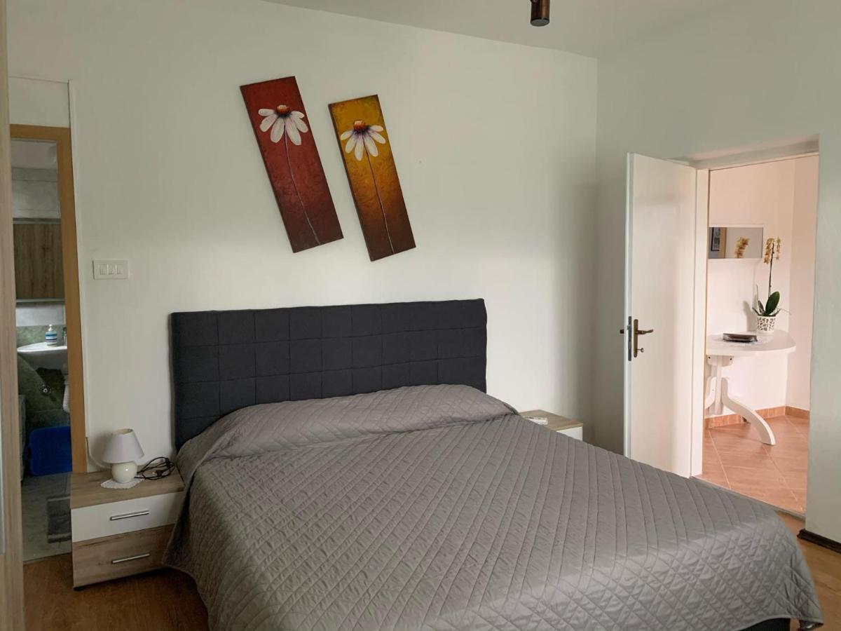 Apartmani Spomenka Seline Exteriör bild