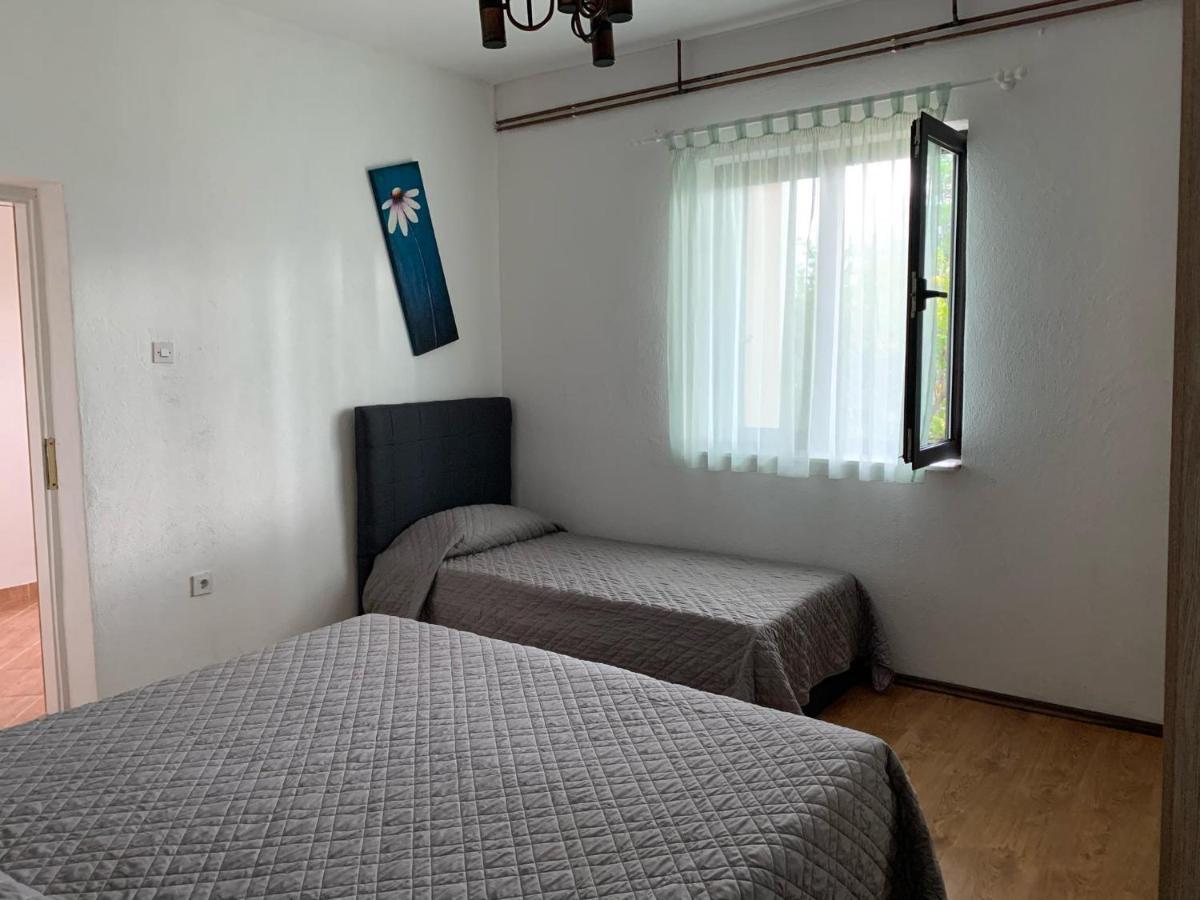 Apartmani Spomenka Seline Exteriör bild